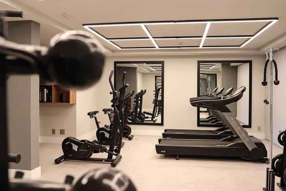 FITNESS BY LIFE FITNESS