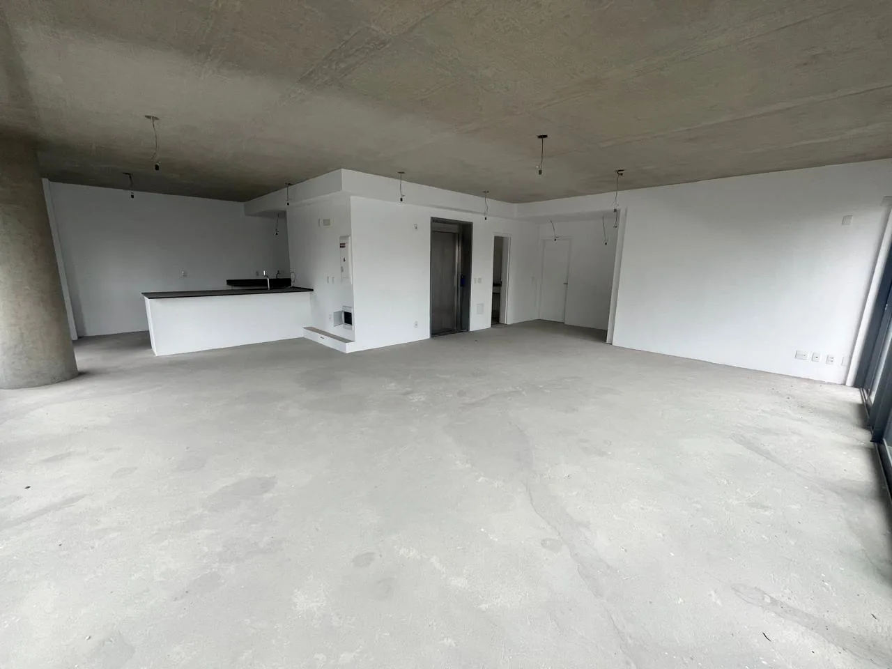 APTO DE 156M² COM 2 VAGAS e DEPÓSITO NA VILA OLIMPIA