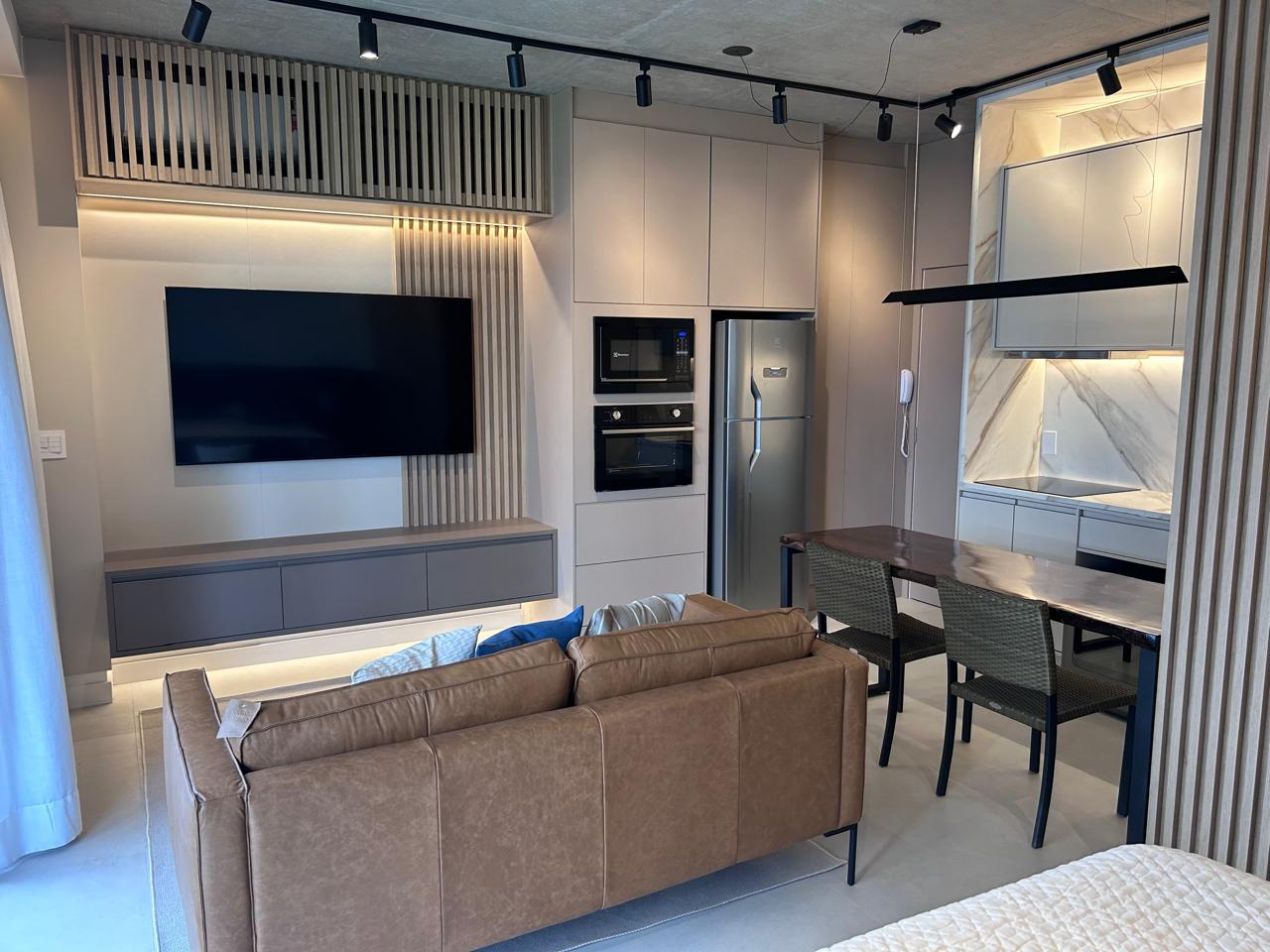 STUDIO DE 44M² DECORADO COM VAGA NA VILA OLIMPIA
